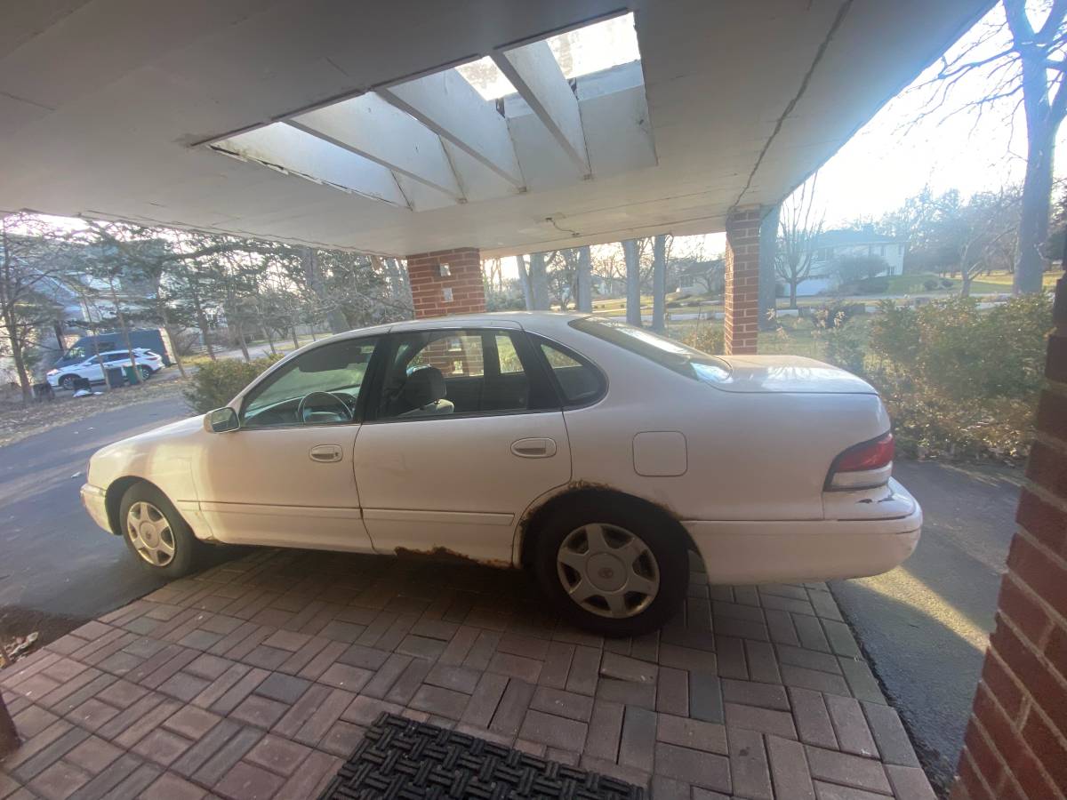 Toyota-avalon-1996-white-4