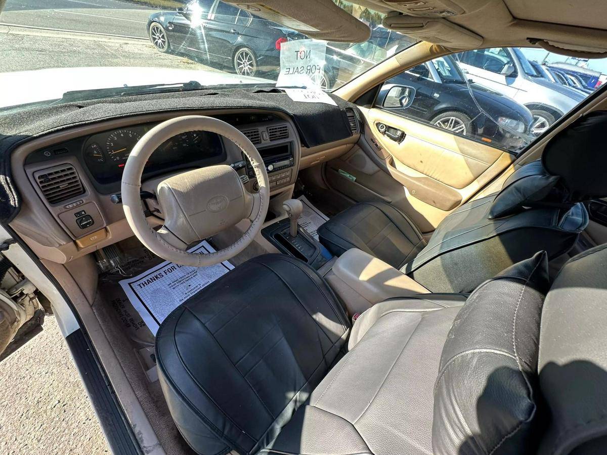 Toyota-avalon-1996-white-9