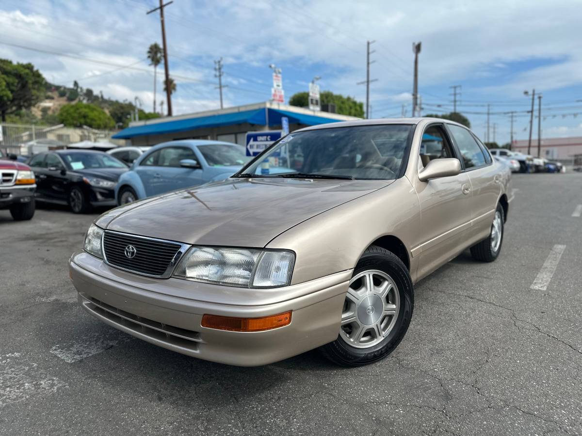 Toyota-avalon-xl-1996