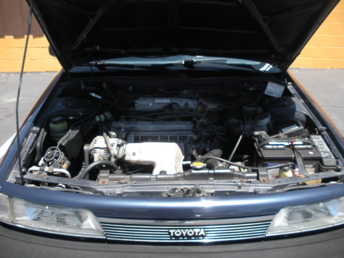 Toyota-camry-1990-blue-11