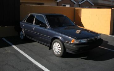 Toyota-camry-1990-blue