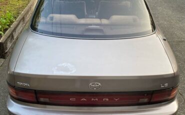 Toyota-camry-1992-grey-5