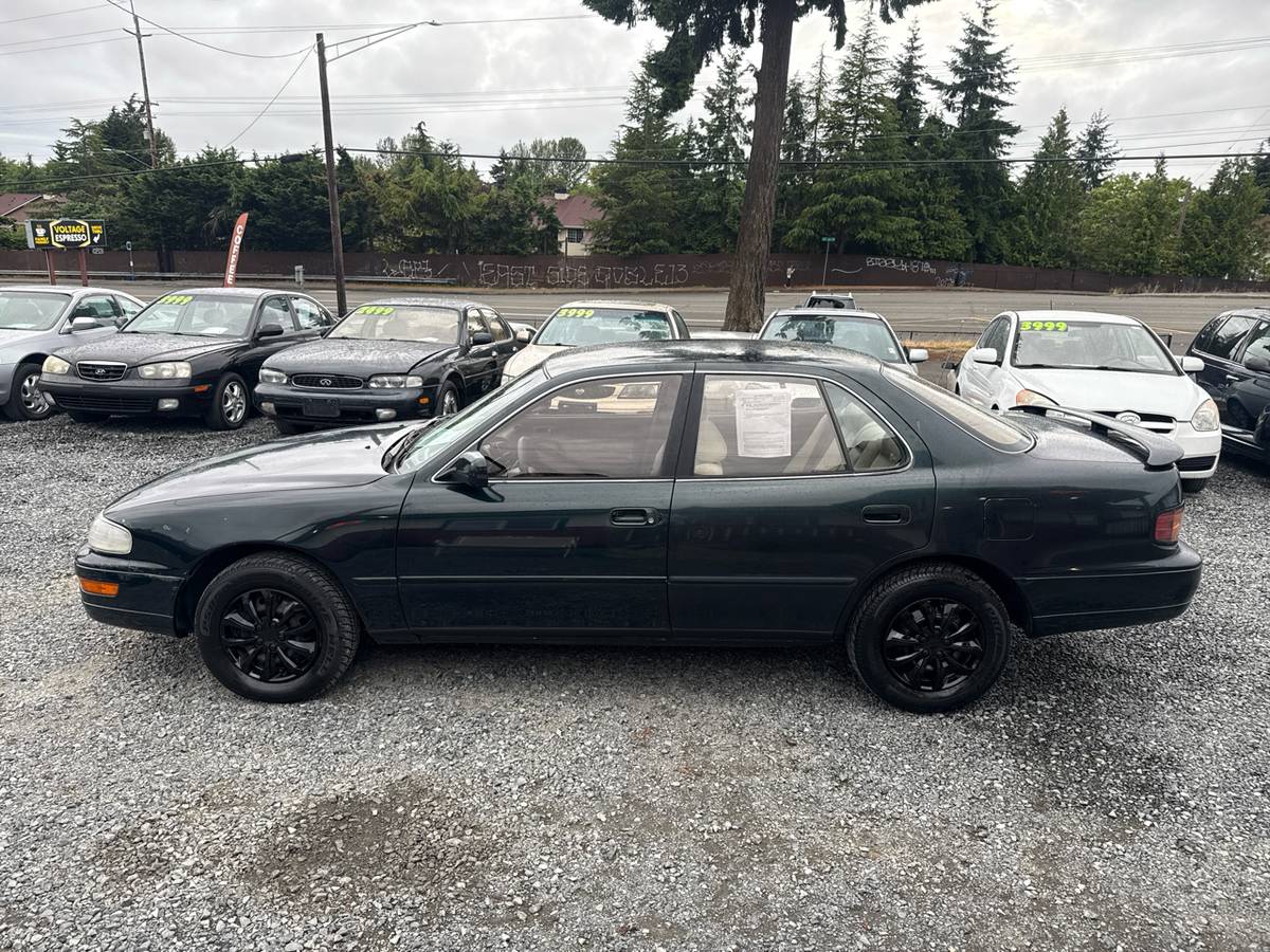 Toyota-camry-1994-green-2