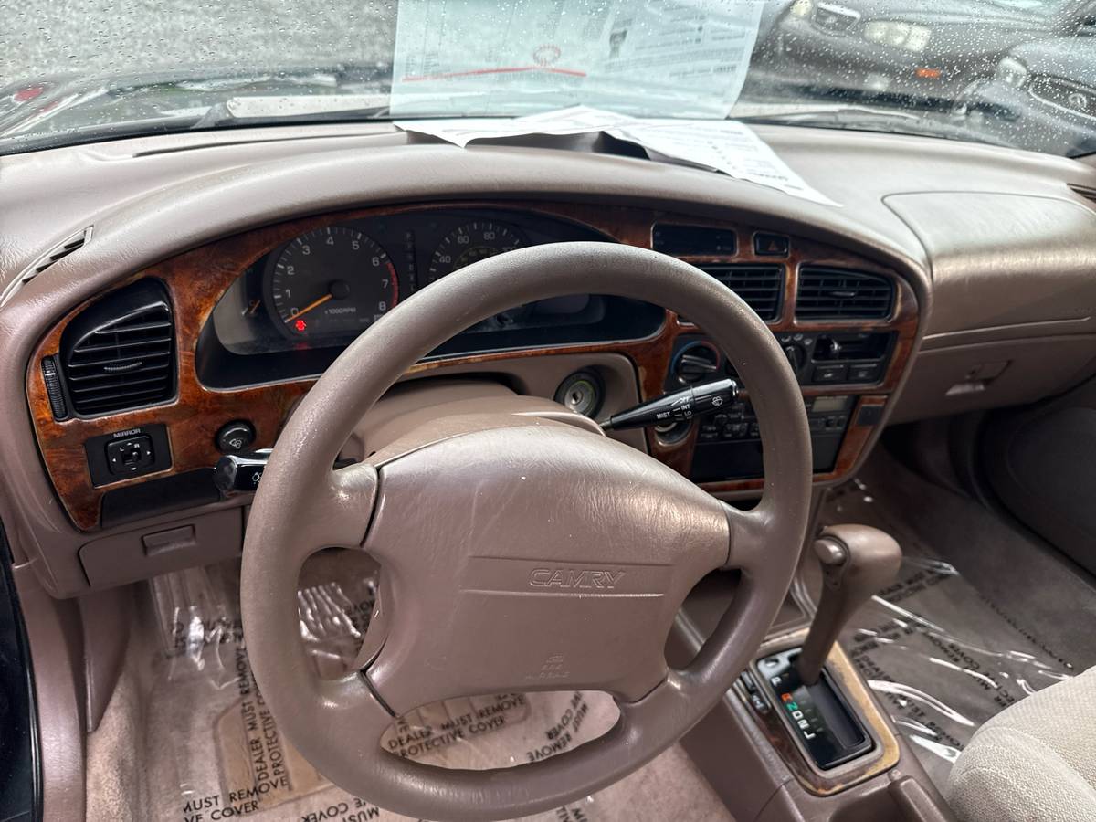 Toyota-camry-1994-green-32