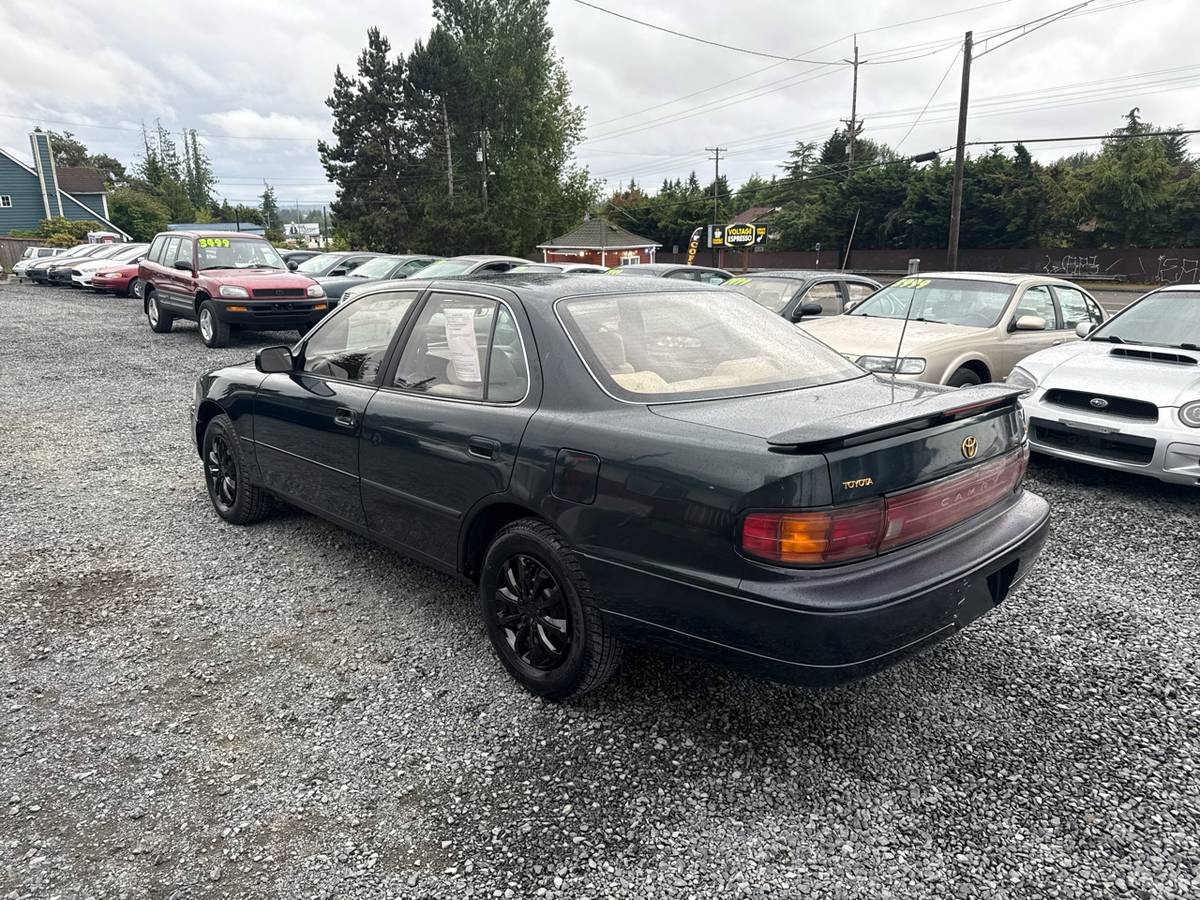 Toyota-camry-1994-green-36