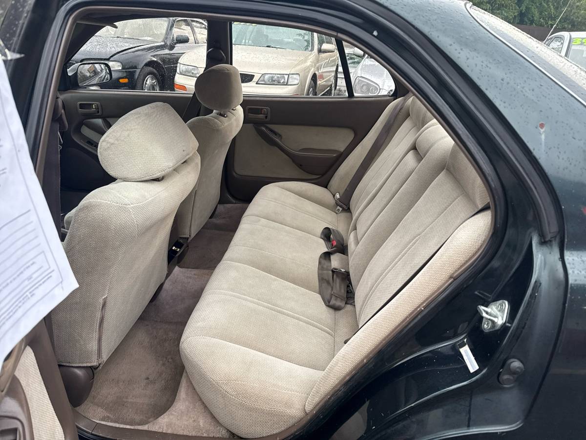 Toyota-camry-1994-green-39