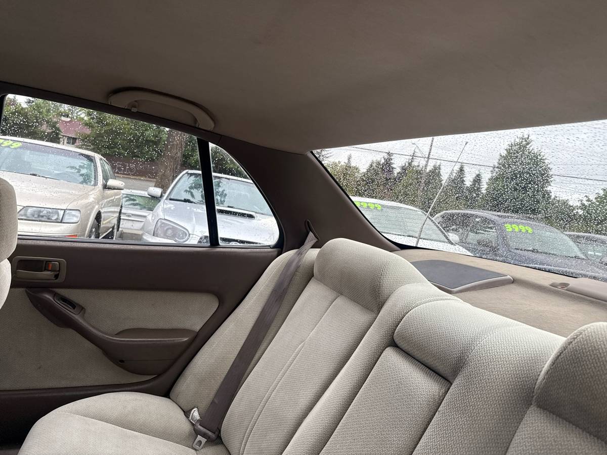 Toyota-camry-1994-green-53