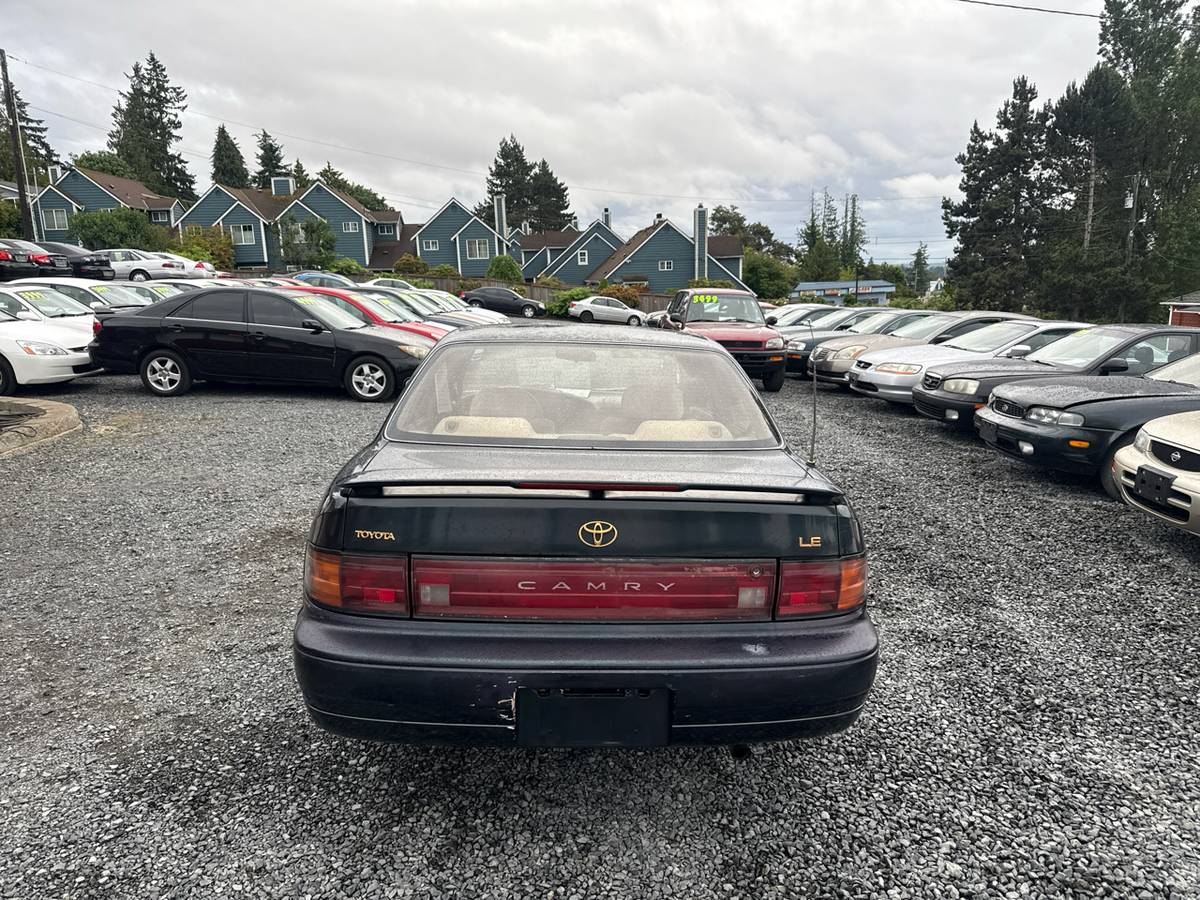 Toyota-camry-1994-green-62