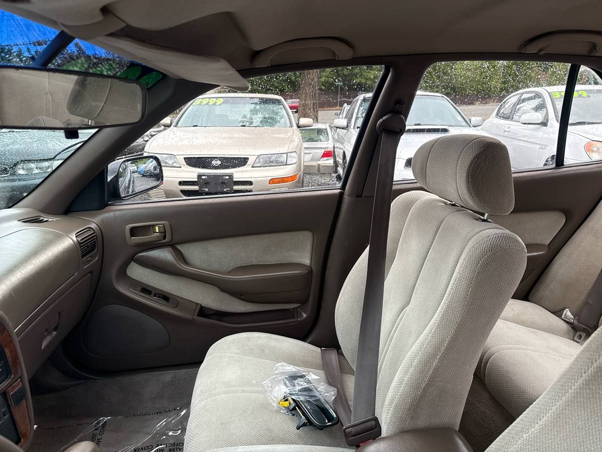 Toyota-camry-1994-green-8