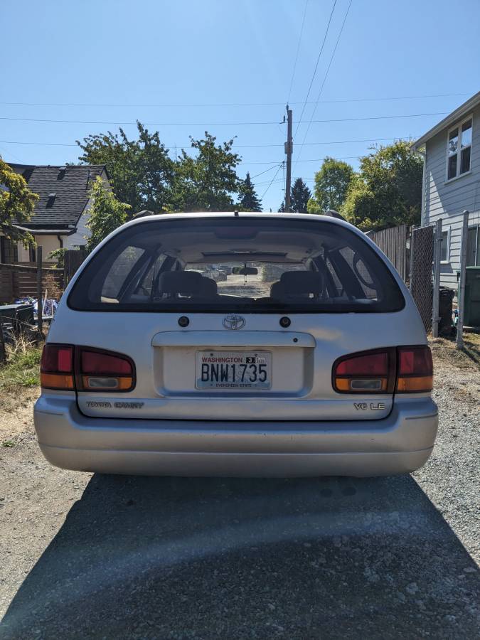 Toyota-camry-1995-grey-1