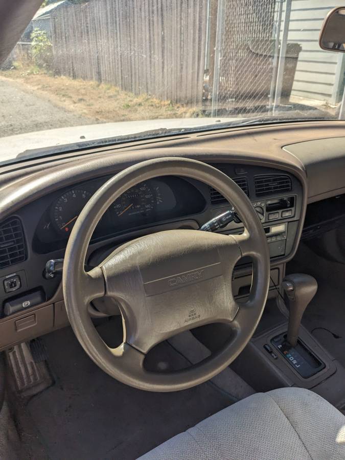 Toyota-camry-1995-grey-6