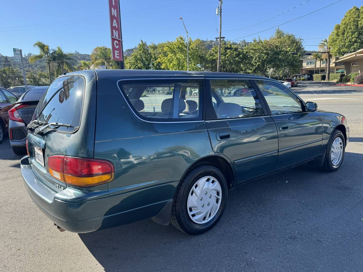 Toyota-camry-1996-green-1