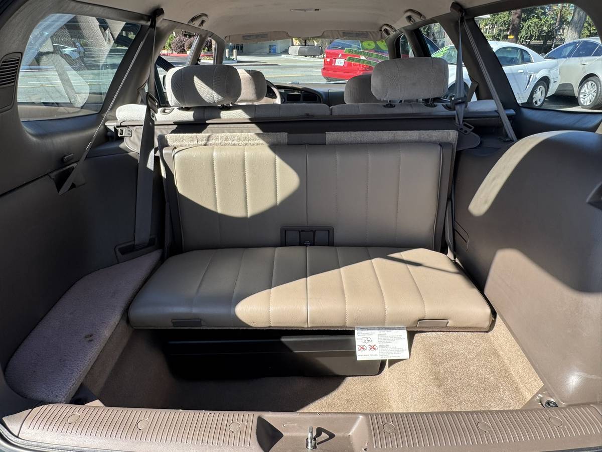 Toyota-camry-1996-green-11