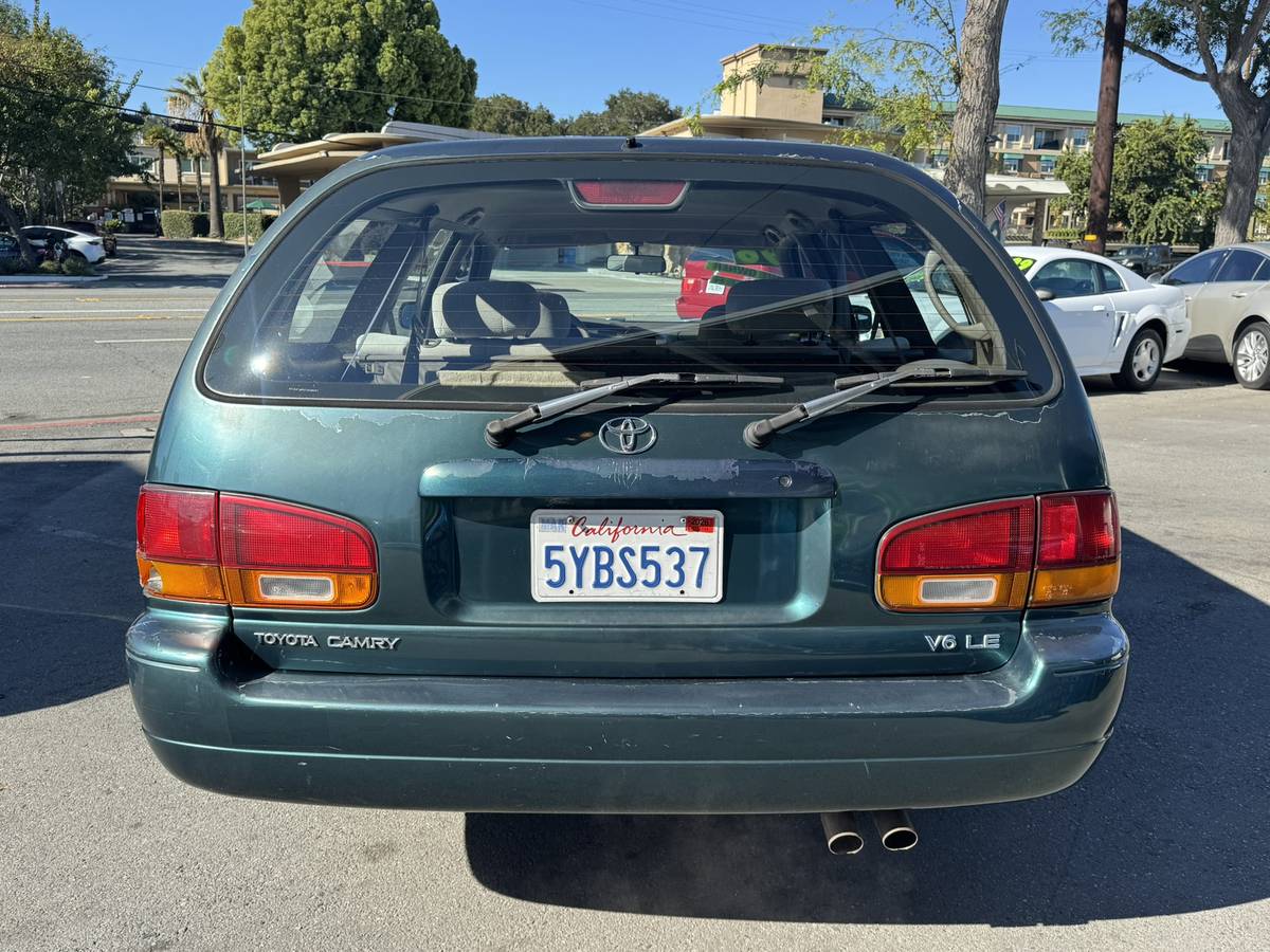 Toyota-camry-1996-green-2