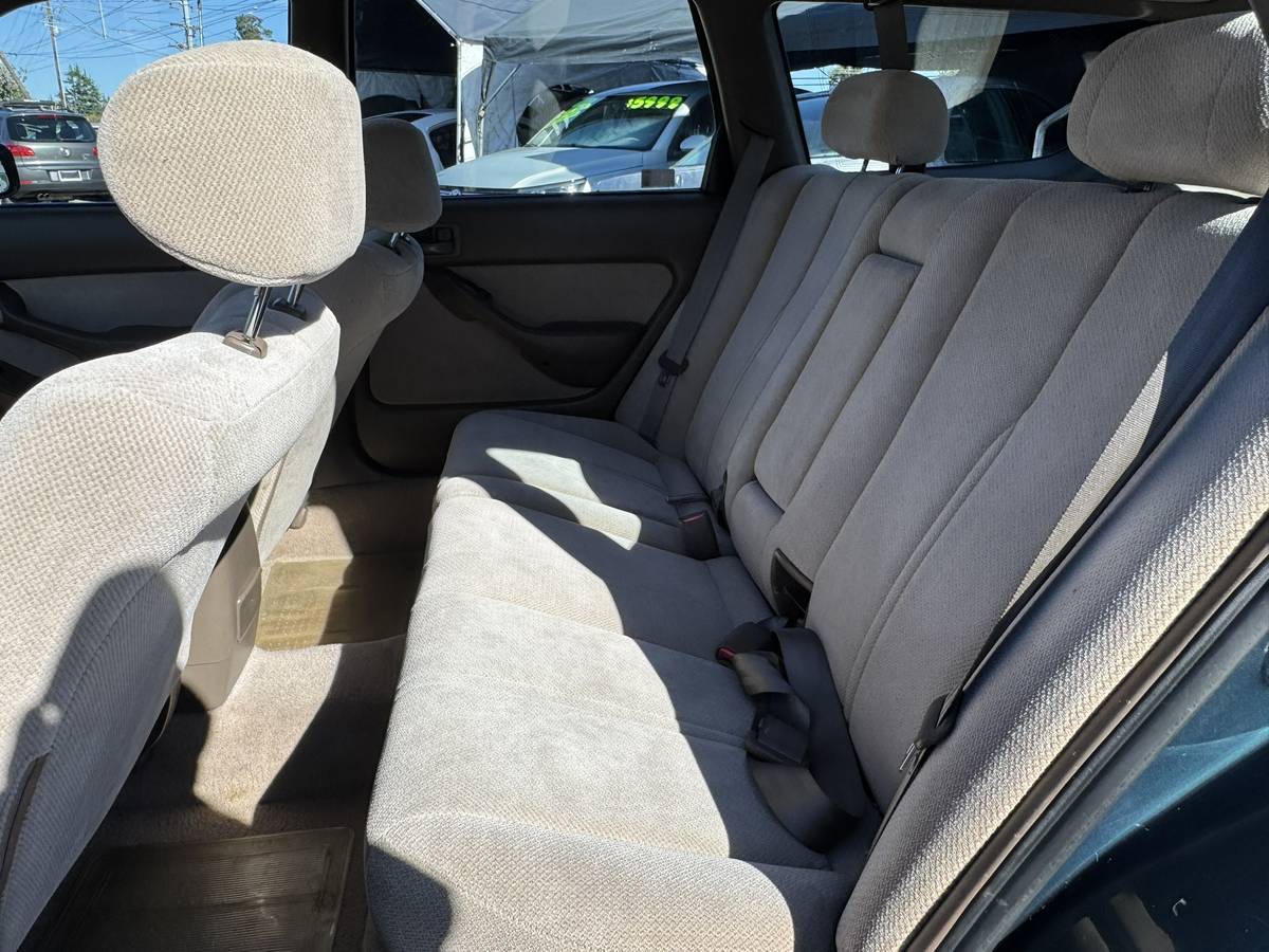 Toyota-camry-1996-green-6