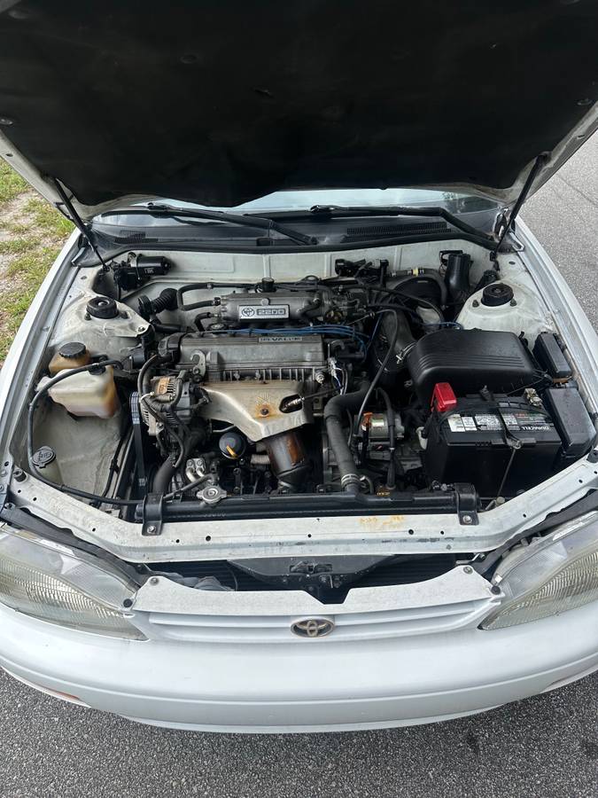 Toyota-camry-1996-white-10
