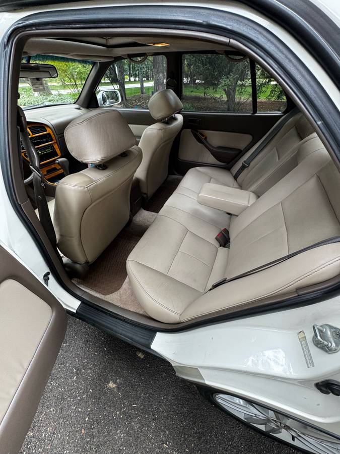 Toyota-camry-1996-white-11