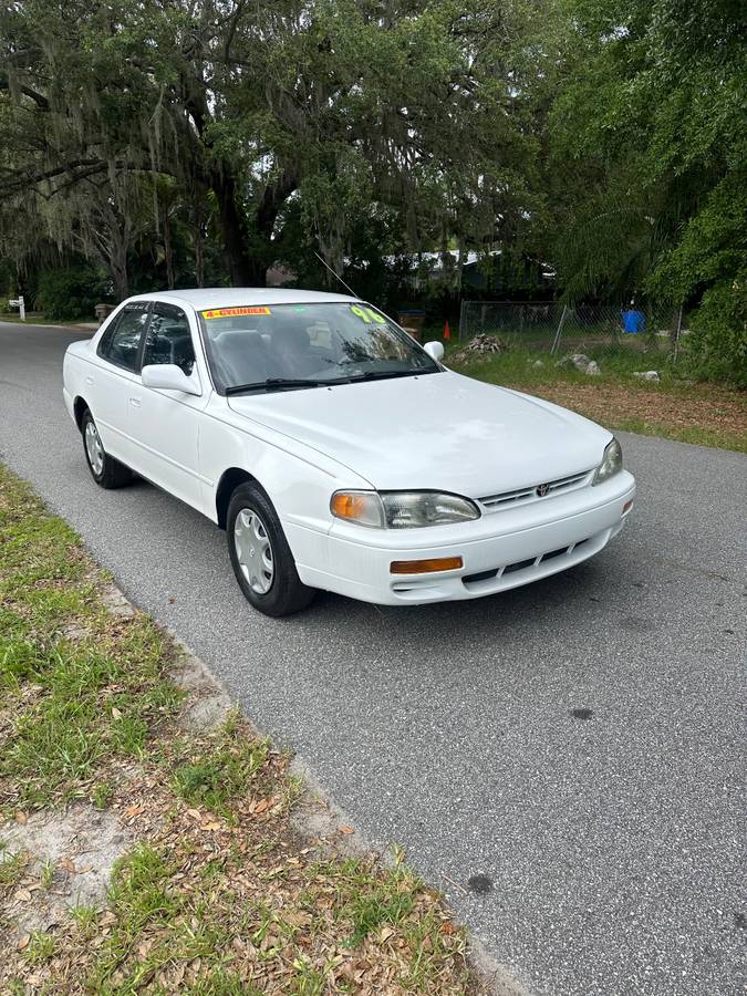 Toyota-camry-1996-white-3