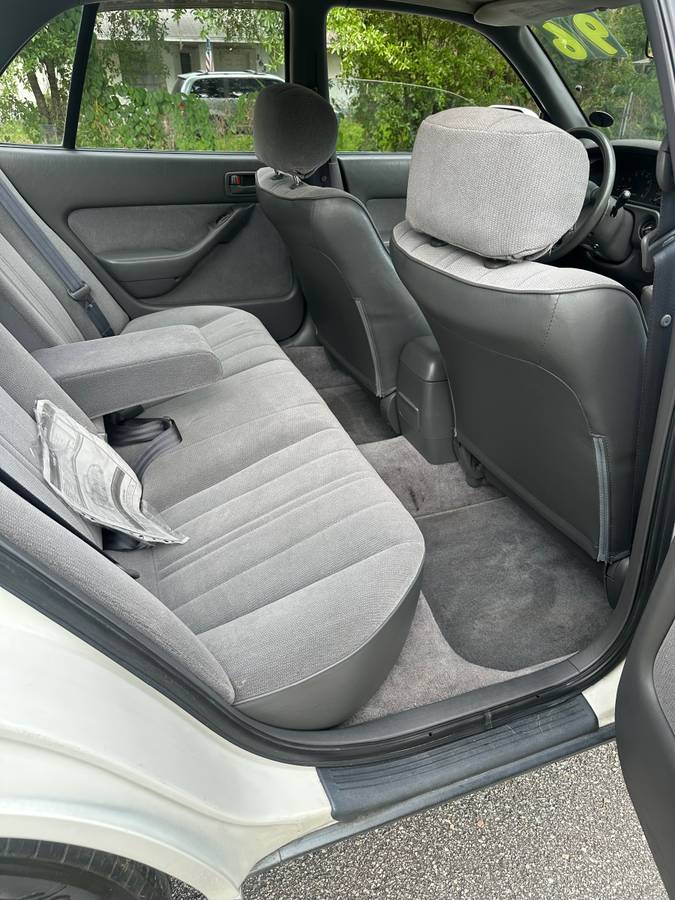 Toyota-camry-1996-white-7