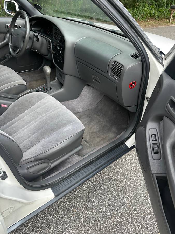 Toyota-camry-1996-white-8