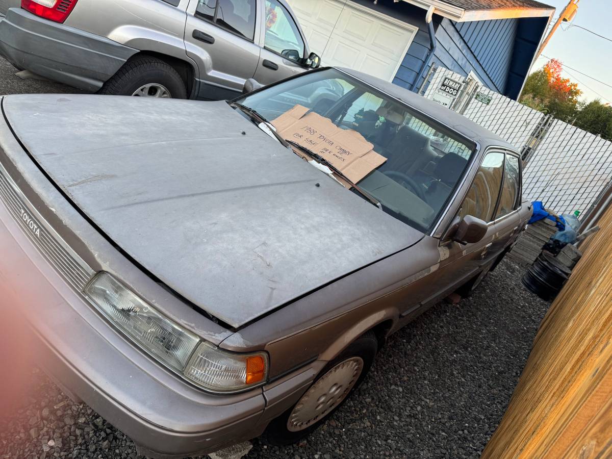 Toyota-camry-le-1988-brown-2