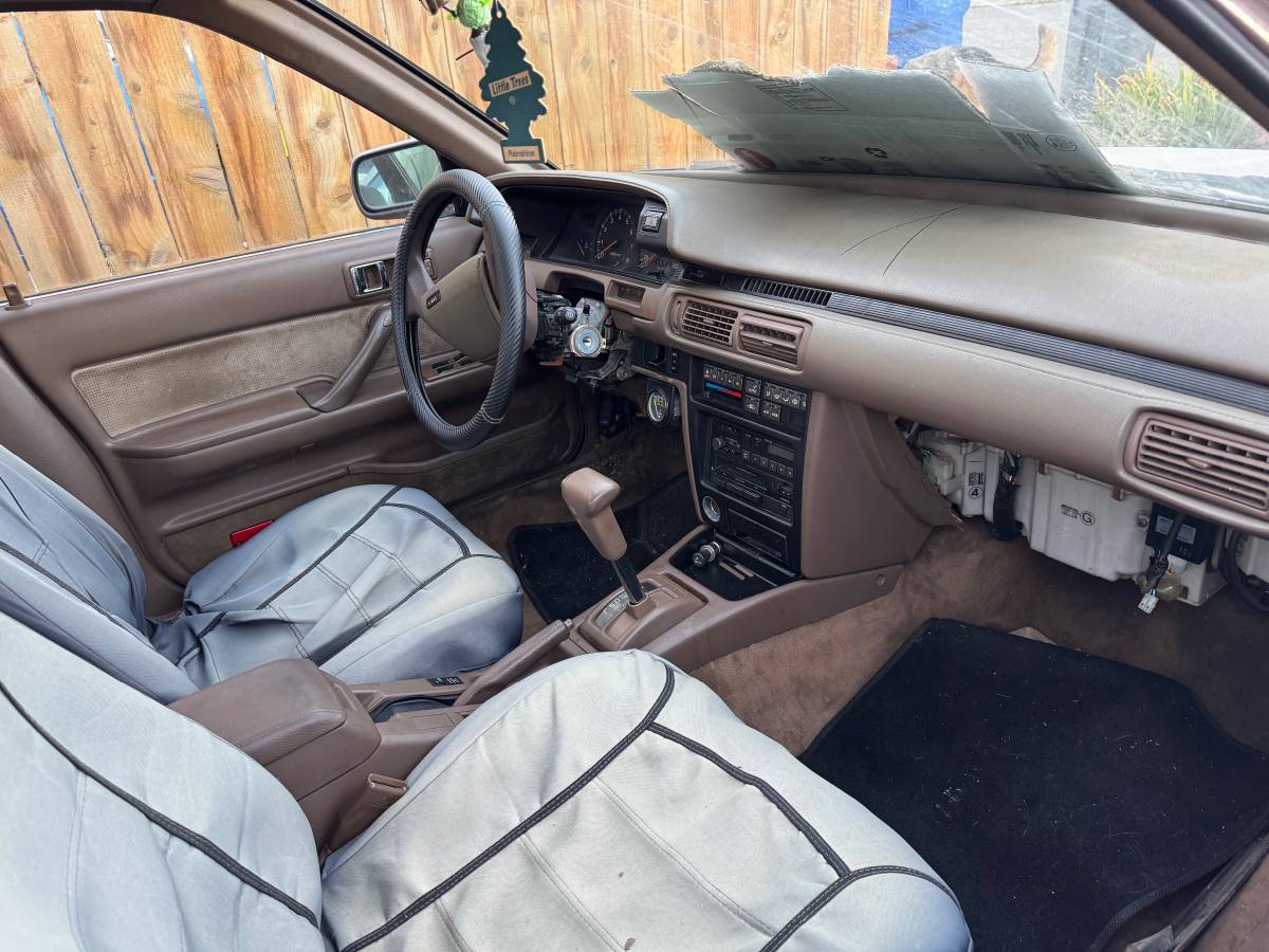 Toyota-camry-le-1988-brown-4