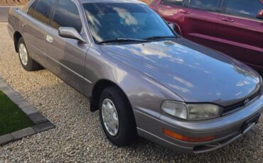 Toyota-camry-le-1993-grey-1