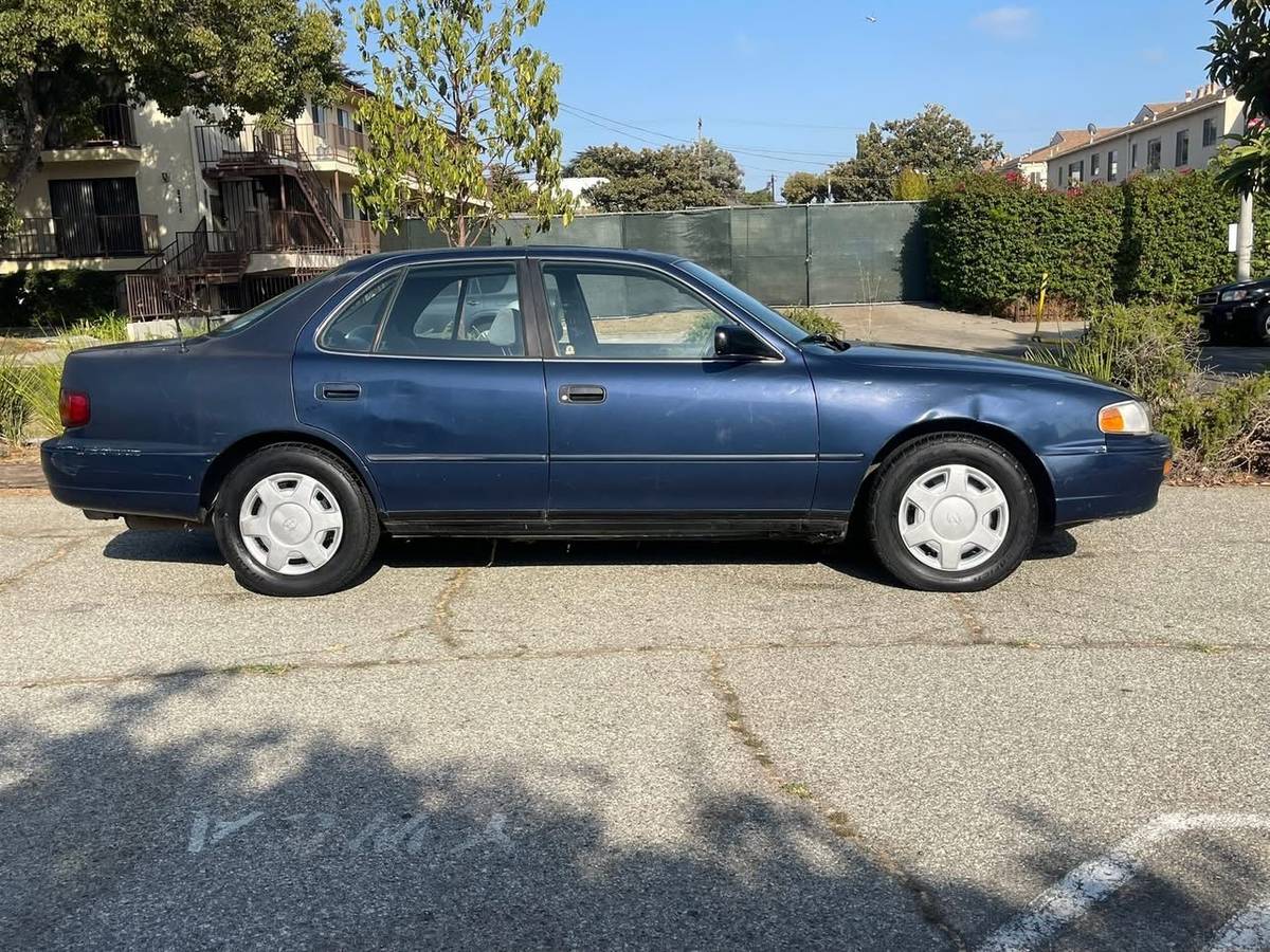 Toyota-camry-le-1996-20
