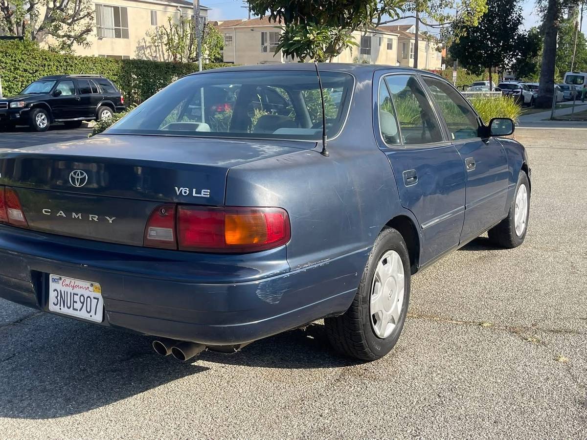 Toyota-camry-le-1996-4