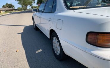 Toyota-camry-le-4dr-sedan-1992-white-3