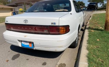 Toyota-camry-le-4dr-sedan-1992-white-7