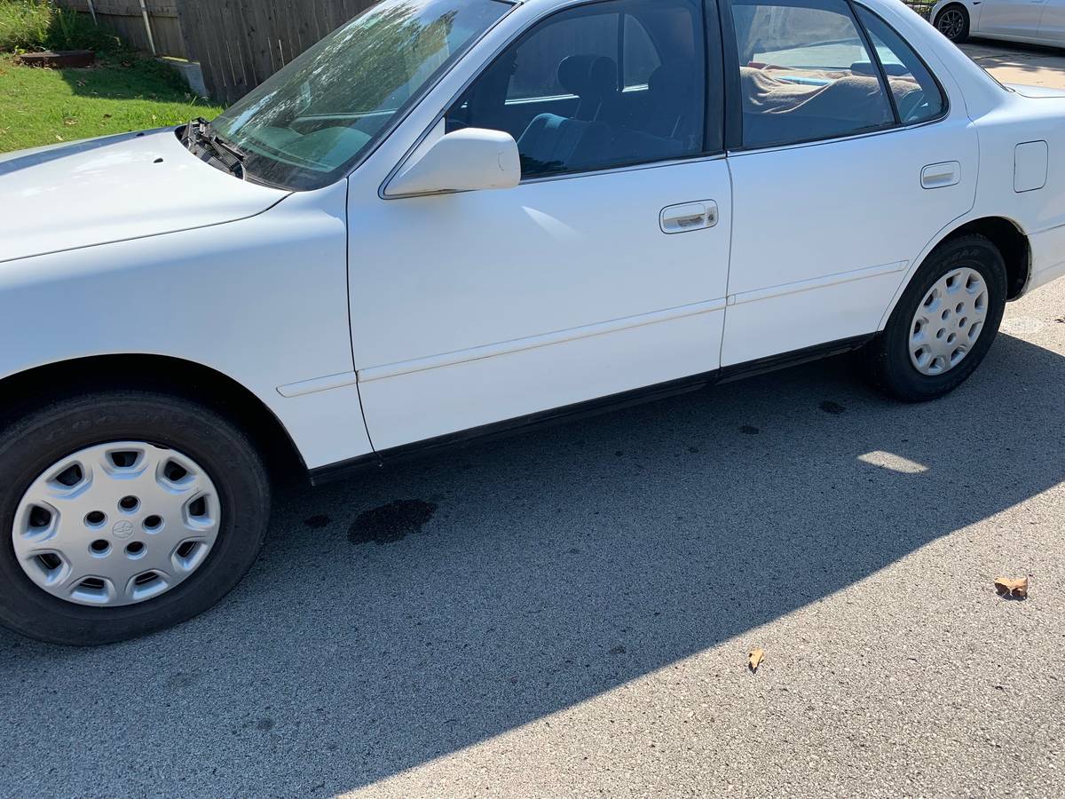 Toyota-camry-le-4dr-sedan-1992-white-8