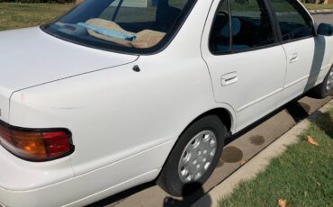 Toyota-camry-le-4dr-sedan-1992-white-9