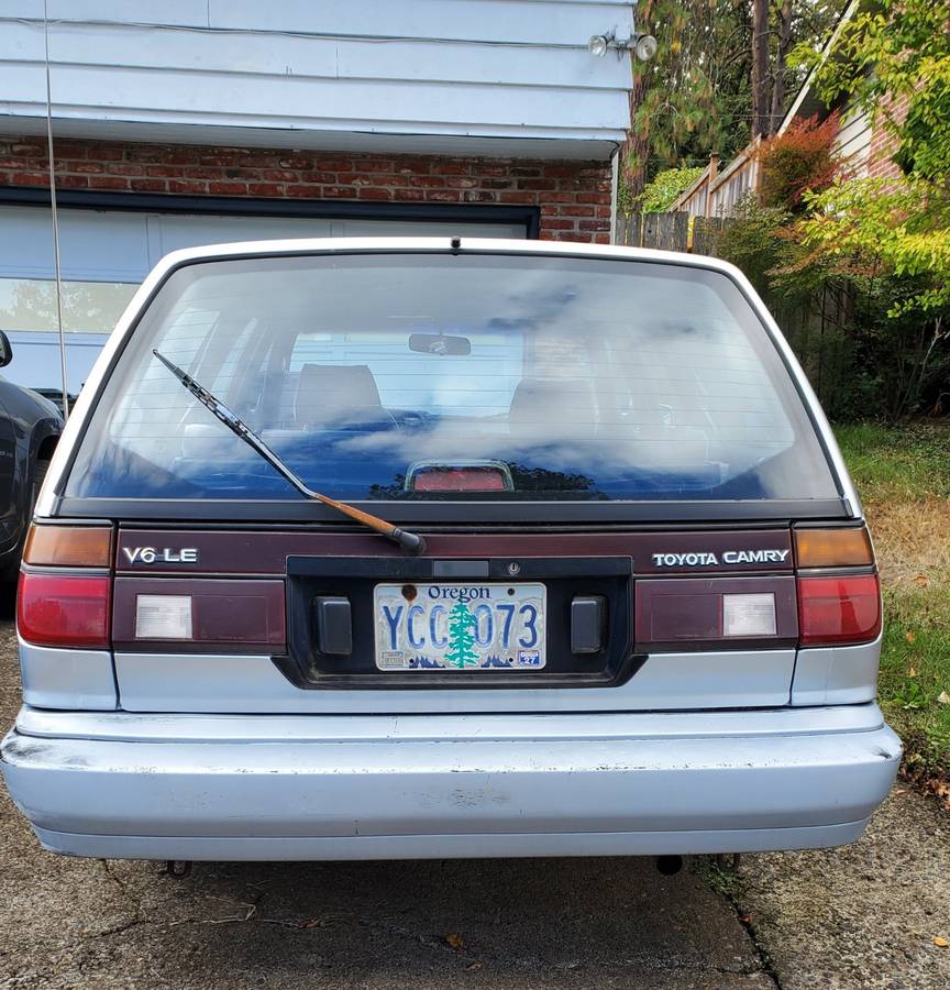 Toyota-camry-wagon-v6-le-1989-blue-2