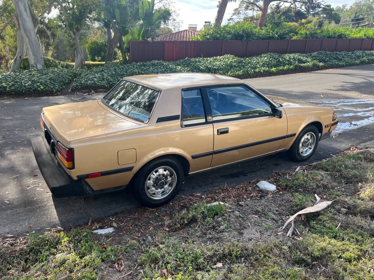 Toyota-celica-gt-1984-8