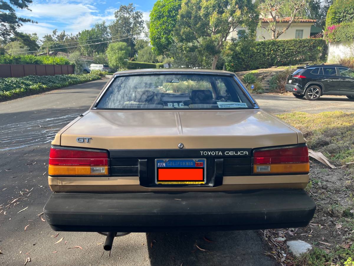 Toyota-celica-gt-1984-9