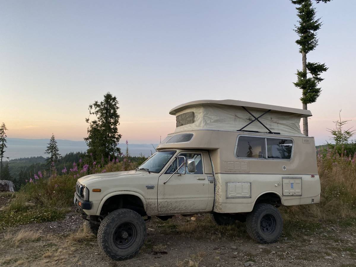 Toyota-chinook-pickup-diesel-1982-2