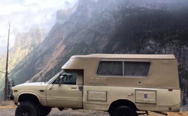 Toyota-chinook-pickup-diesel-1982