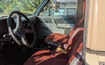 Toyota-chinook-pickup-diesel-1982-8