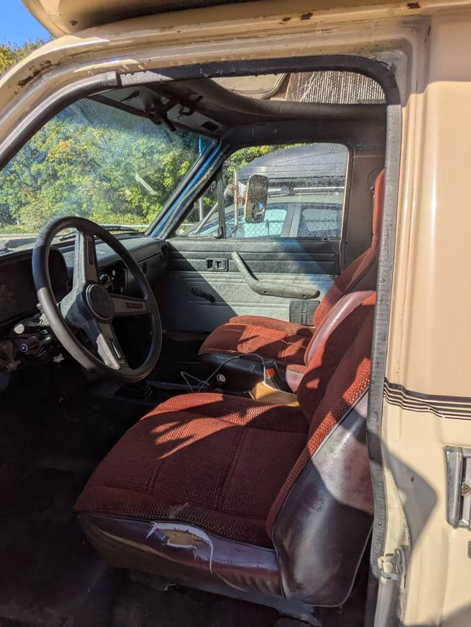 Toyota-chinook-pickup-diesel-1982-8