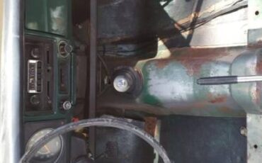 Toyota-corolla-1969-green-3