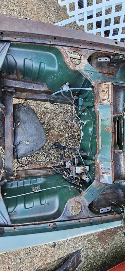 Toyota-corolla-1969-green-7