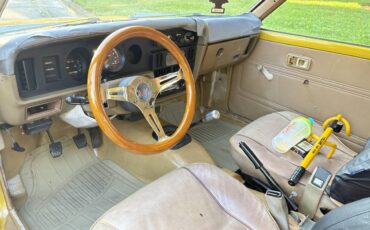 Toyota-corolla-1977-yellow-2