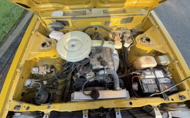 Toyota-corolla-1977-yellow-4