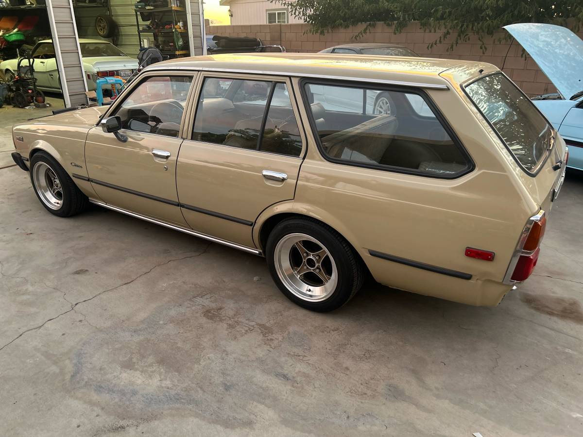 Toyota-corolla-1980-2
