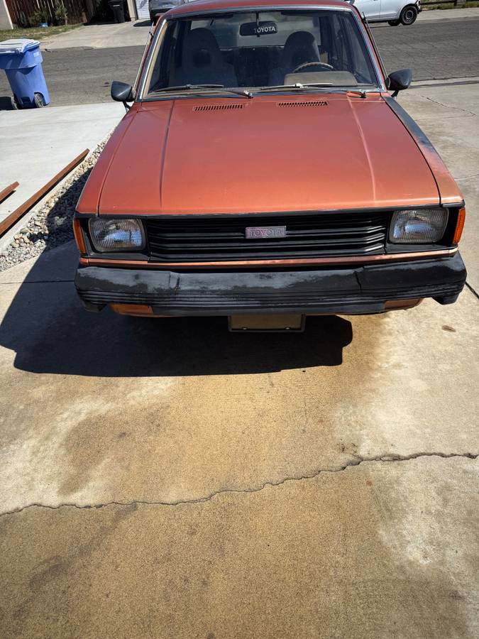 Toyota-corolla-1981-brown-9