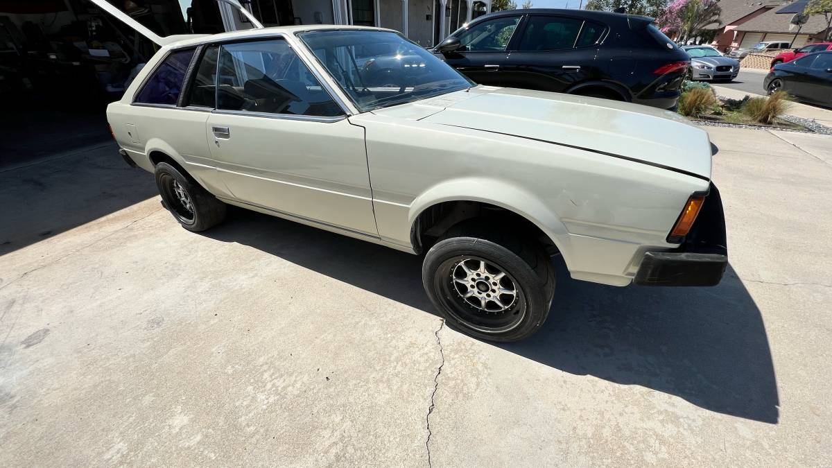 Toyota-corolla-1981-custom-1