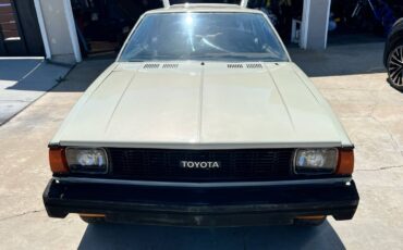 Toyota-corolla-1981-custom-3