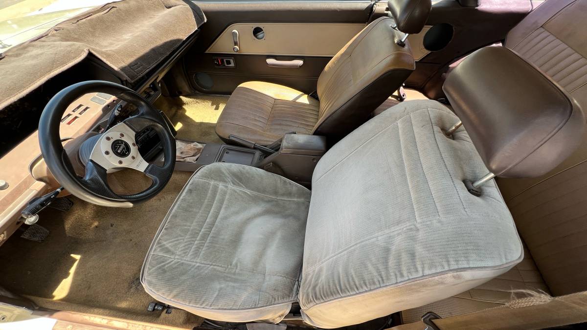 Toyota-corolla-1981-custom-5