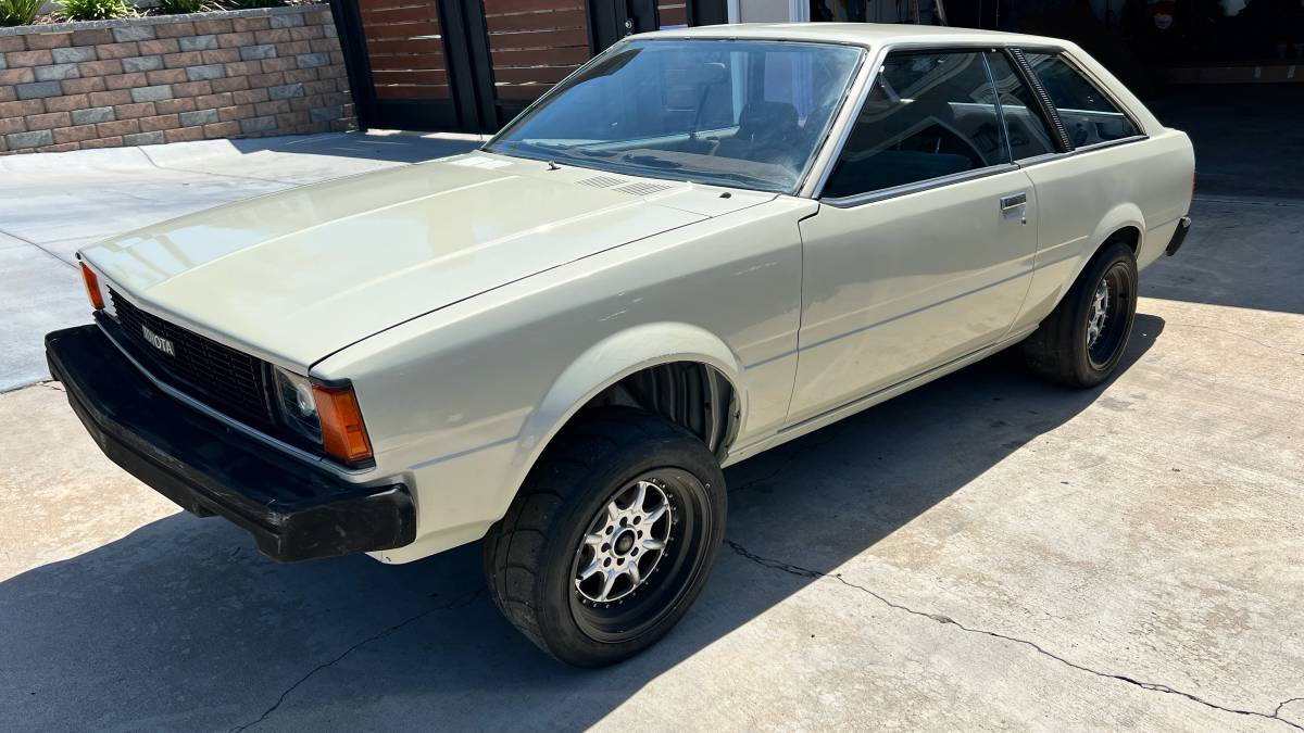 Toyota-corolla-1981-custom